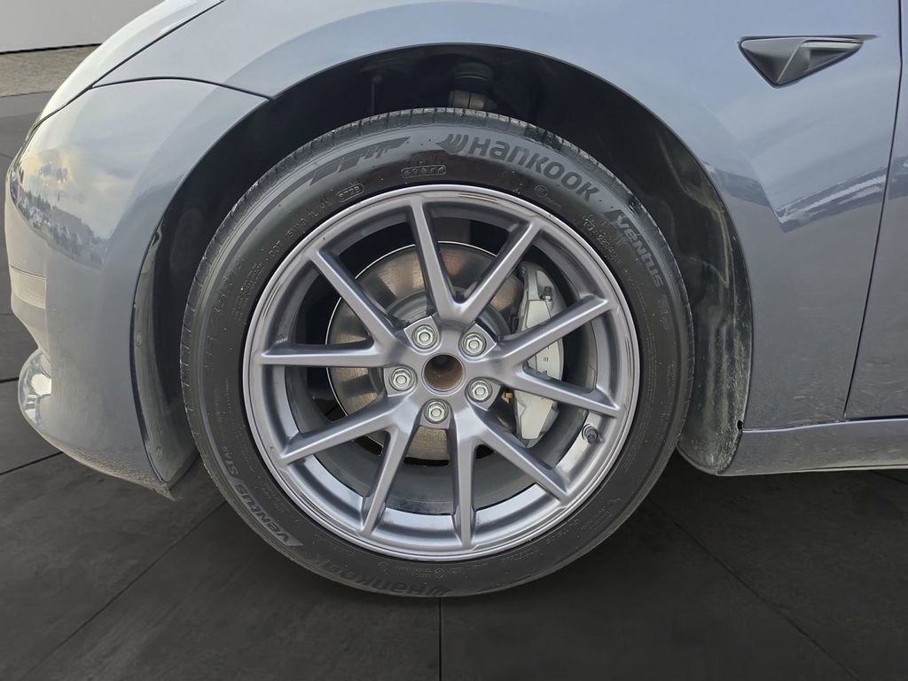 Used 2023 Tesla Model 3 Standard Range image 14