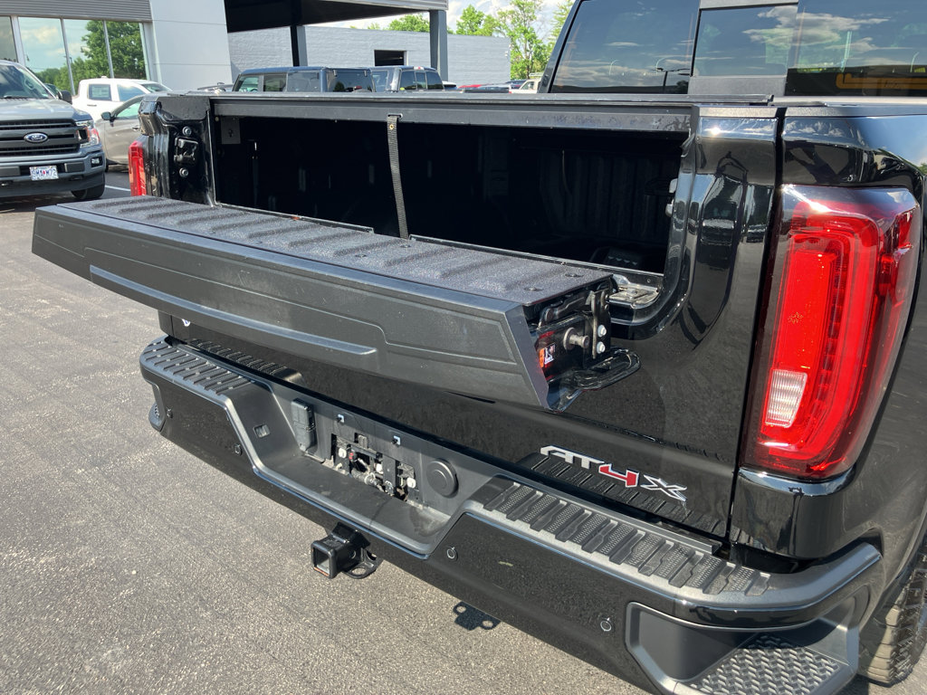 Used 2022 GMC Sierra 1500 AT4X AWD/4WD image 8
