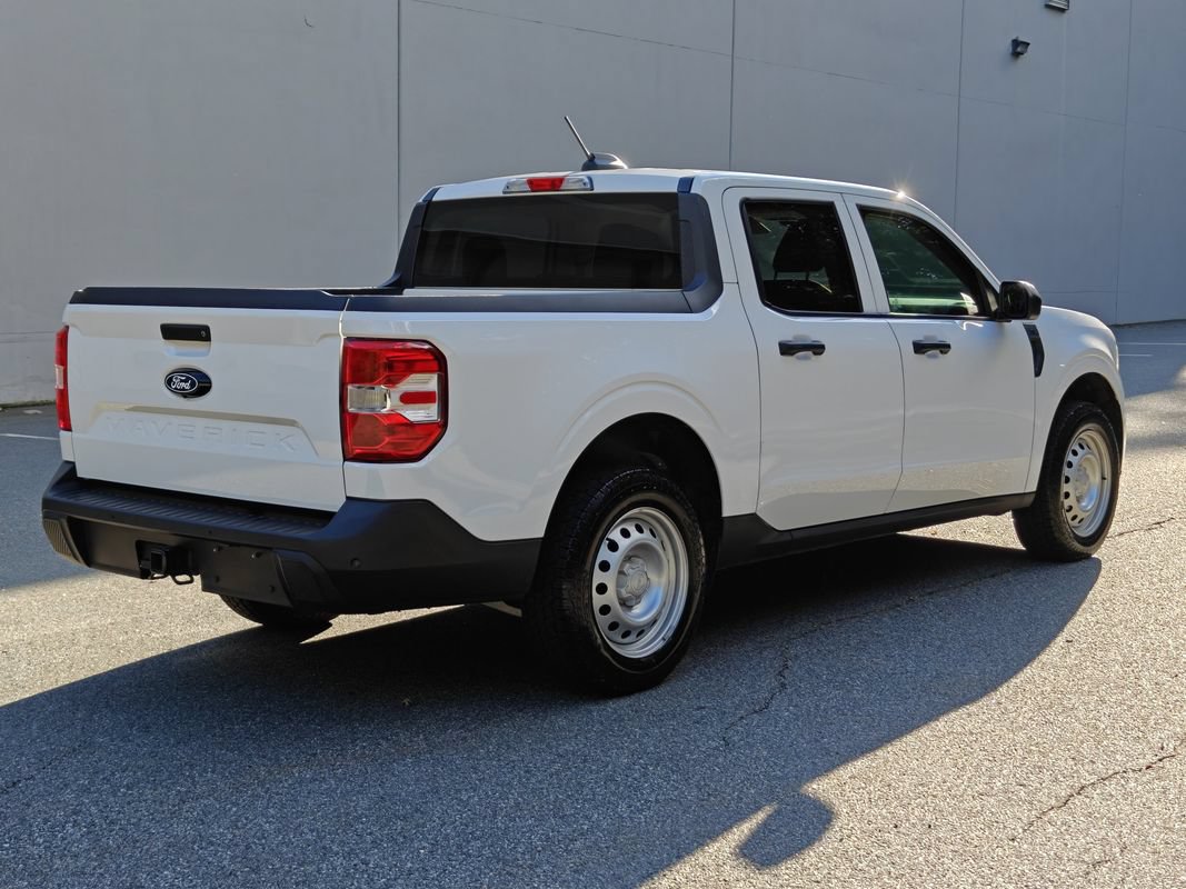Used 2025 Ford Maverick XL w/ Equipment Group 102A AWD/4WD image 3