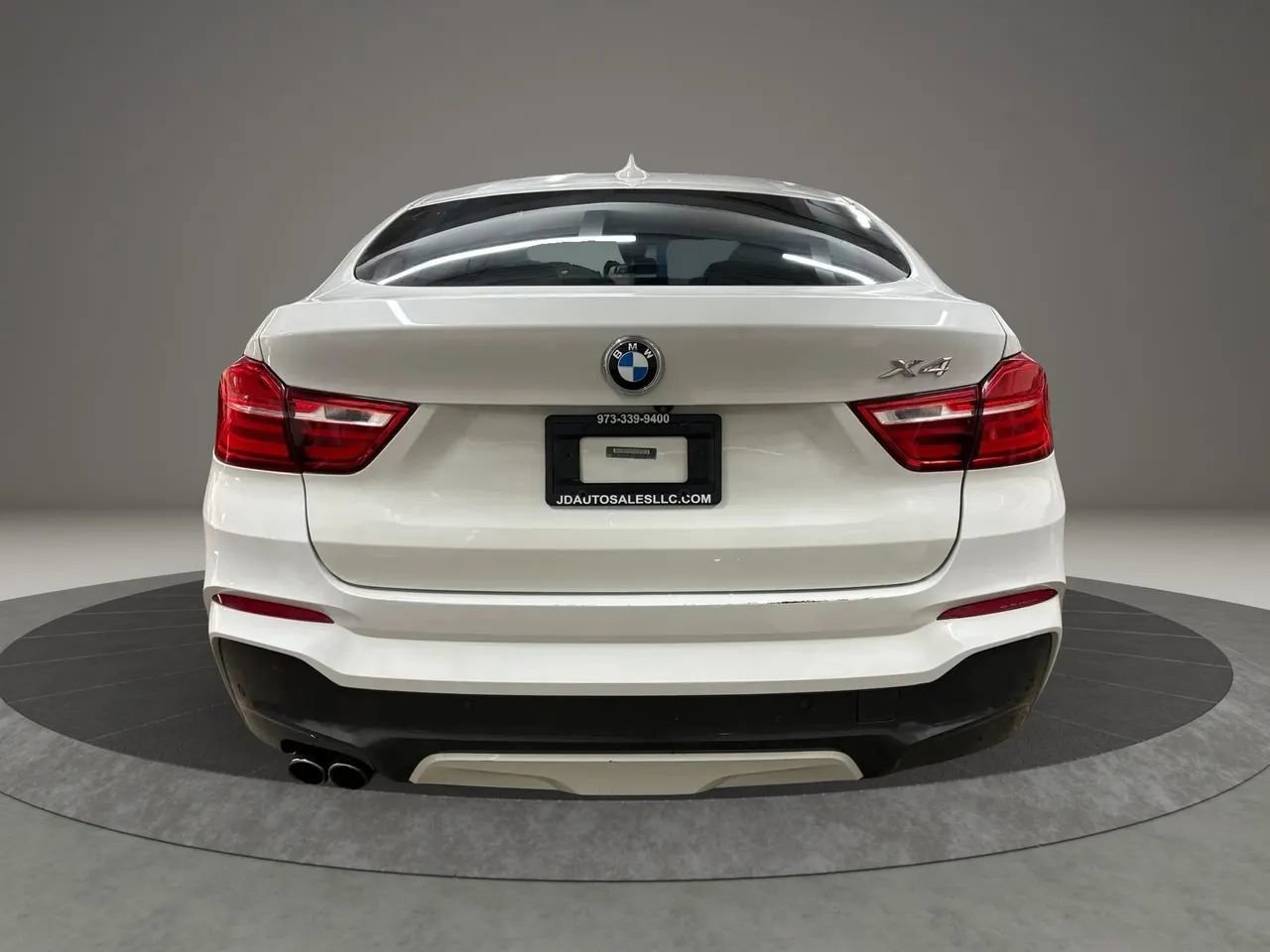 Used 2018 BMW X4 xDrive28i image 4