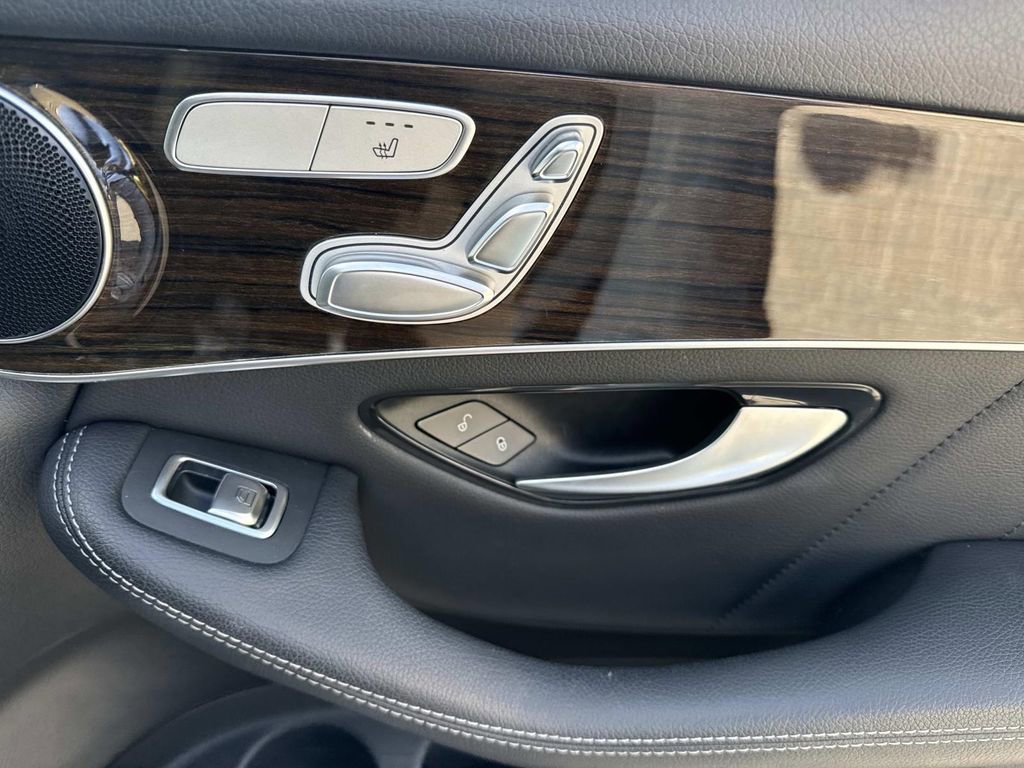 Used 2019 Mercedes-Benz GLC 300 image 14