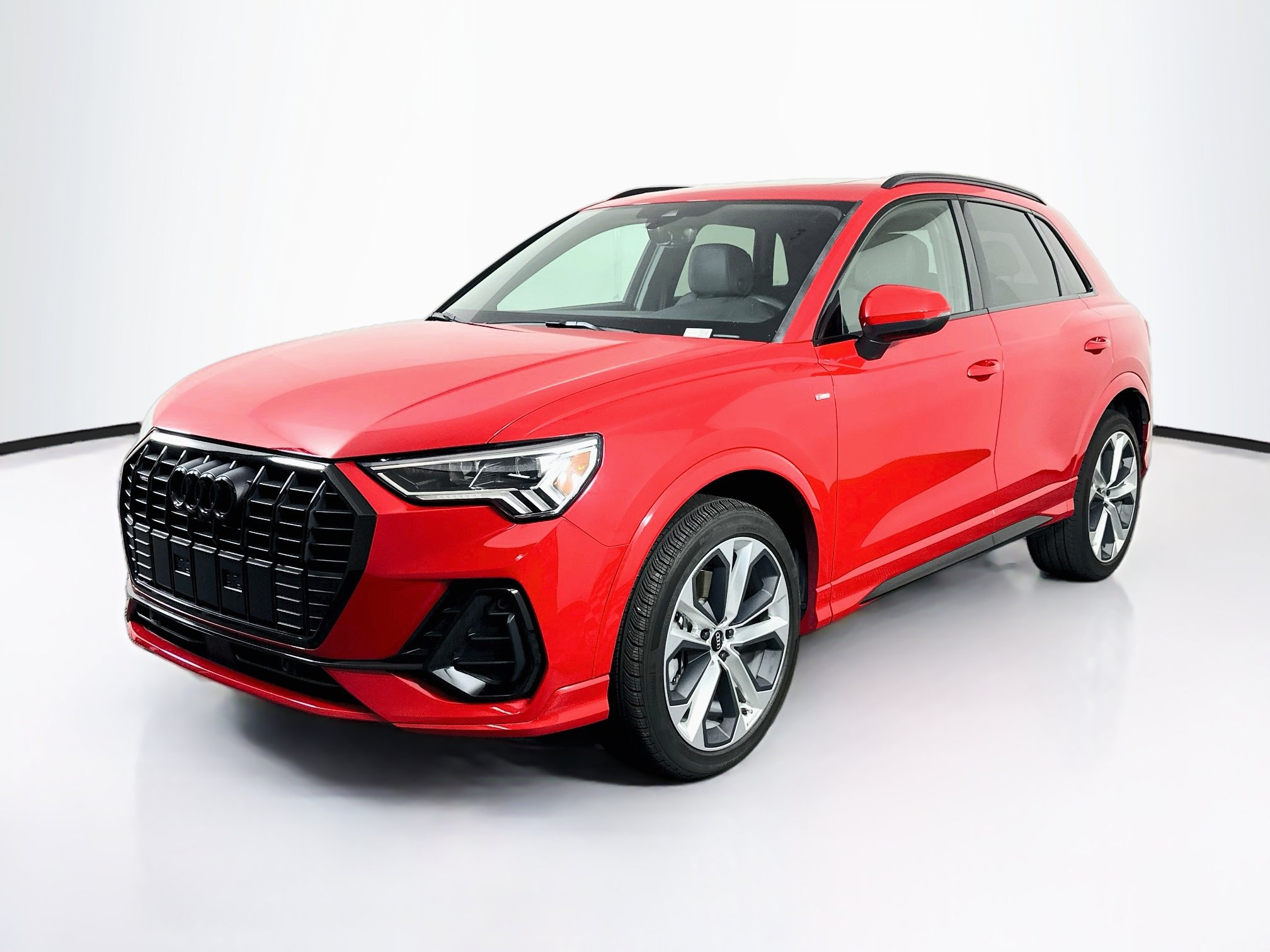 Used 2022 Audi Q3 2.0T Premium Plus AWD/4WD image 3