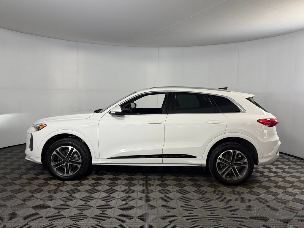 Used 2025 Audi Q5 Premium w/ Convenience Package AWD/4WD image 10