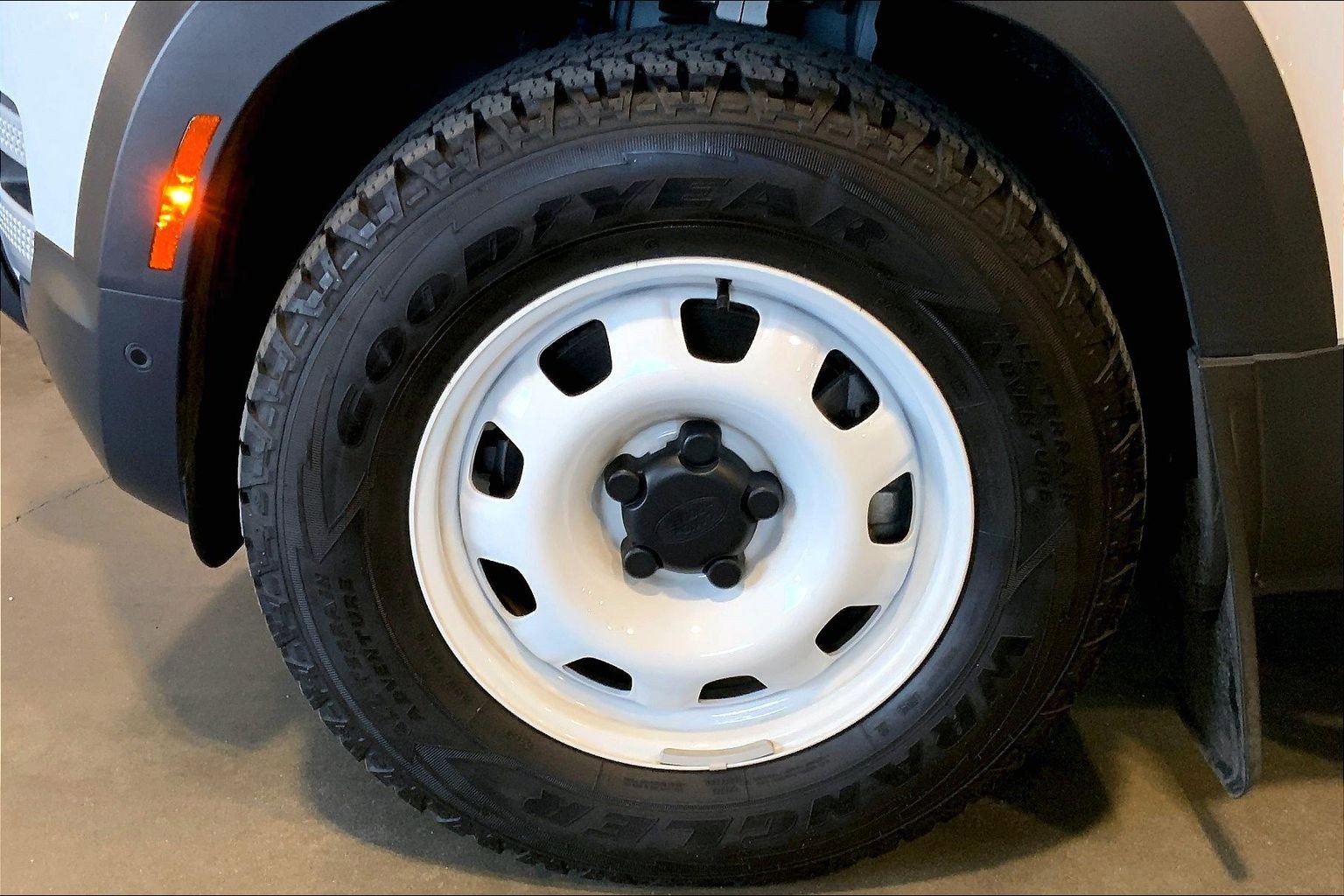 Used 2023 Land Rover Defender 110 S image 10