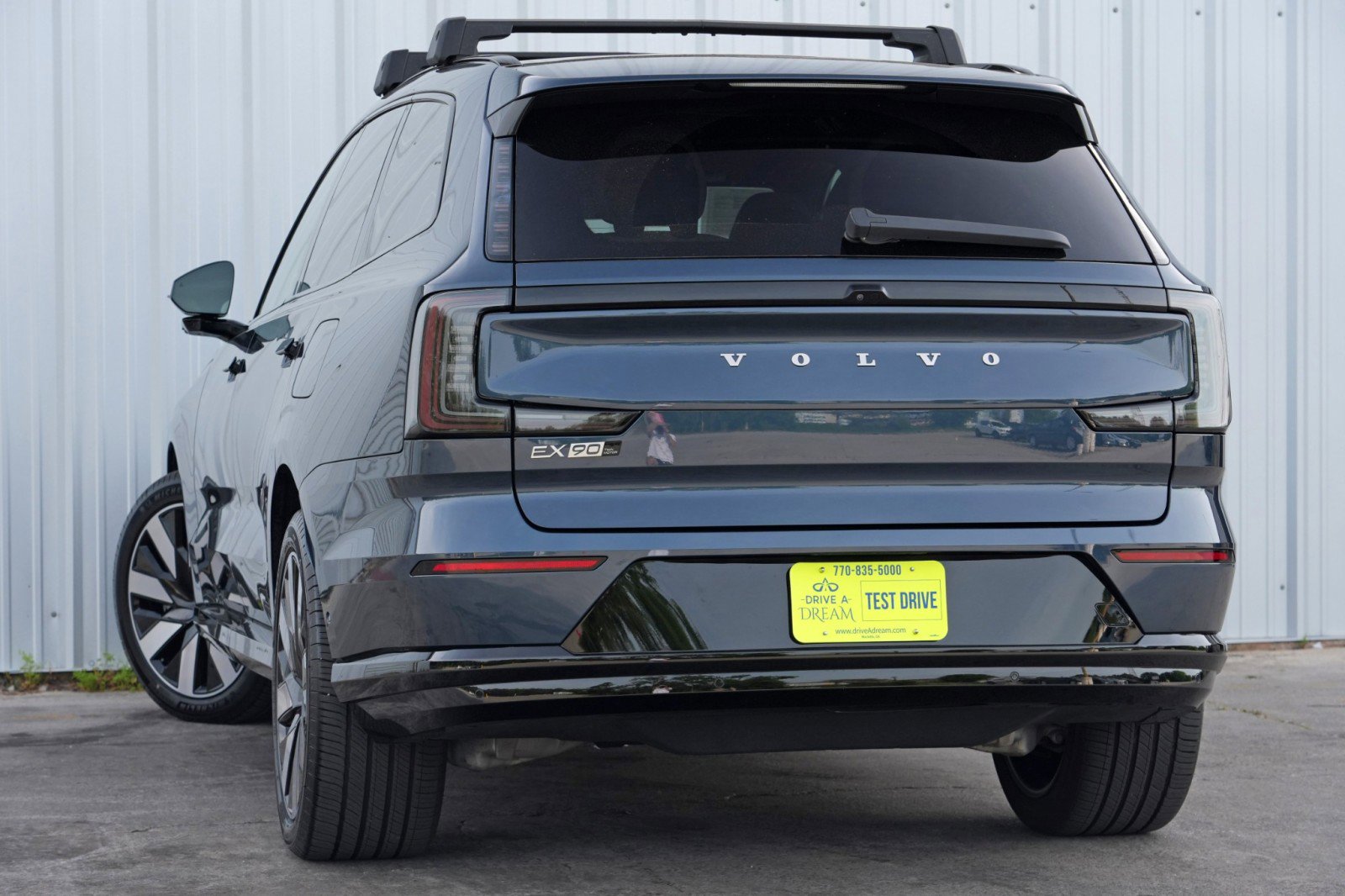 Used 2025 Volvo EX90 Ultra AWD/4WD image 6