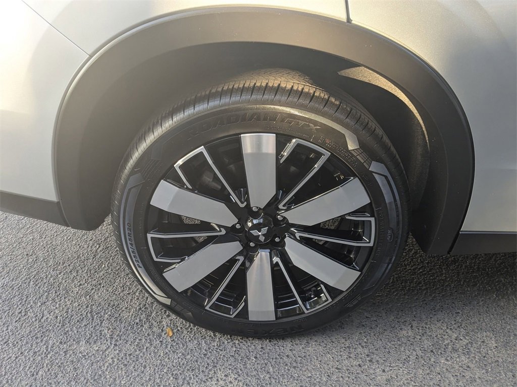 Used 2025 Mitsubishi Outlander SE image 35