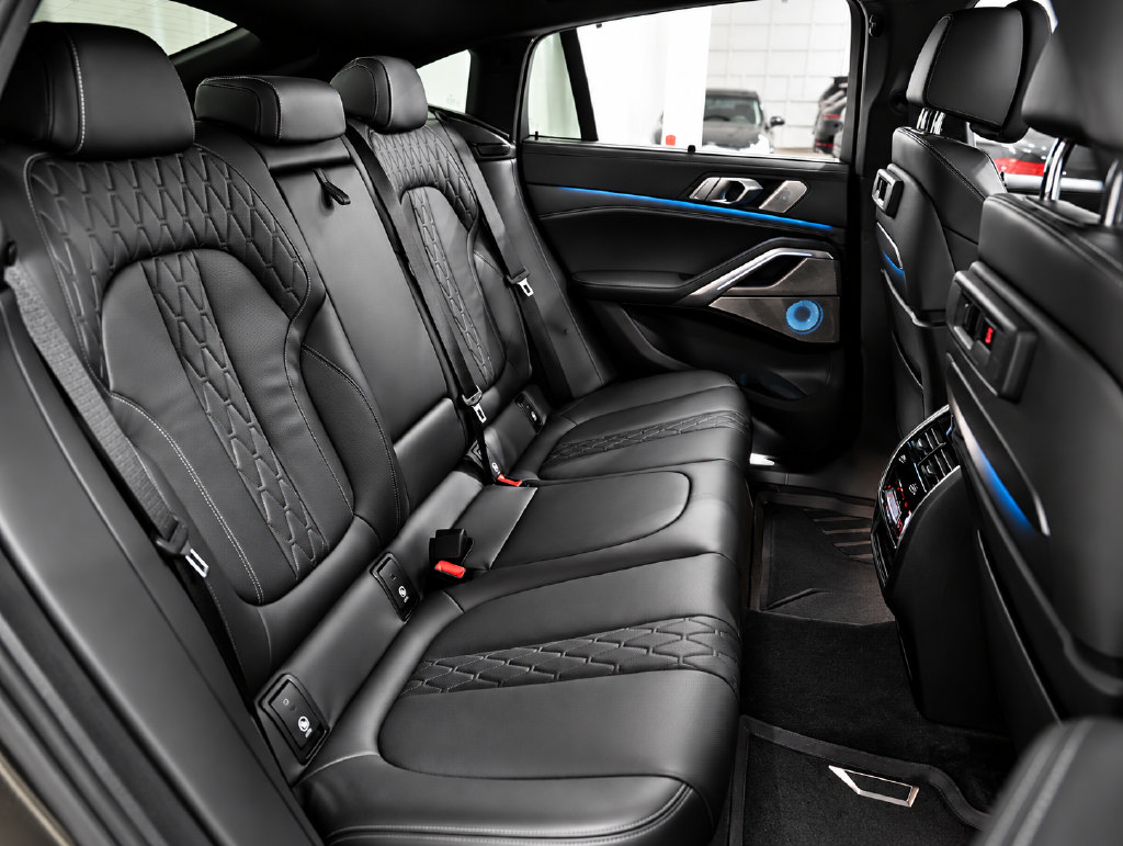 Used 2020 BMW X6 M50i w/ Executive Package AWD/4WD image 30