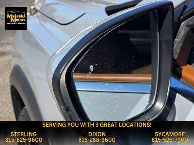 Used 2025 Nissan Pathfinder Platinum image 22