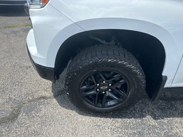 Used 2023 Chevrolet Silverado 1500 LT Trail Boss w/ LPO, Dark Essentials Package AWD/4WD image 10