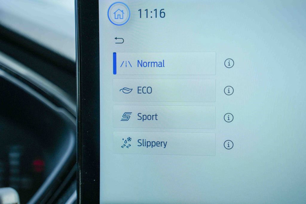 Certified 2023 Ford Escape ST-Line w/ Tech Pack #1 image 38