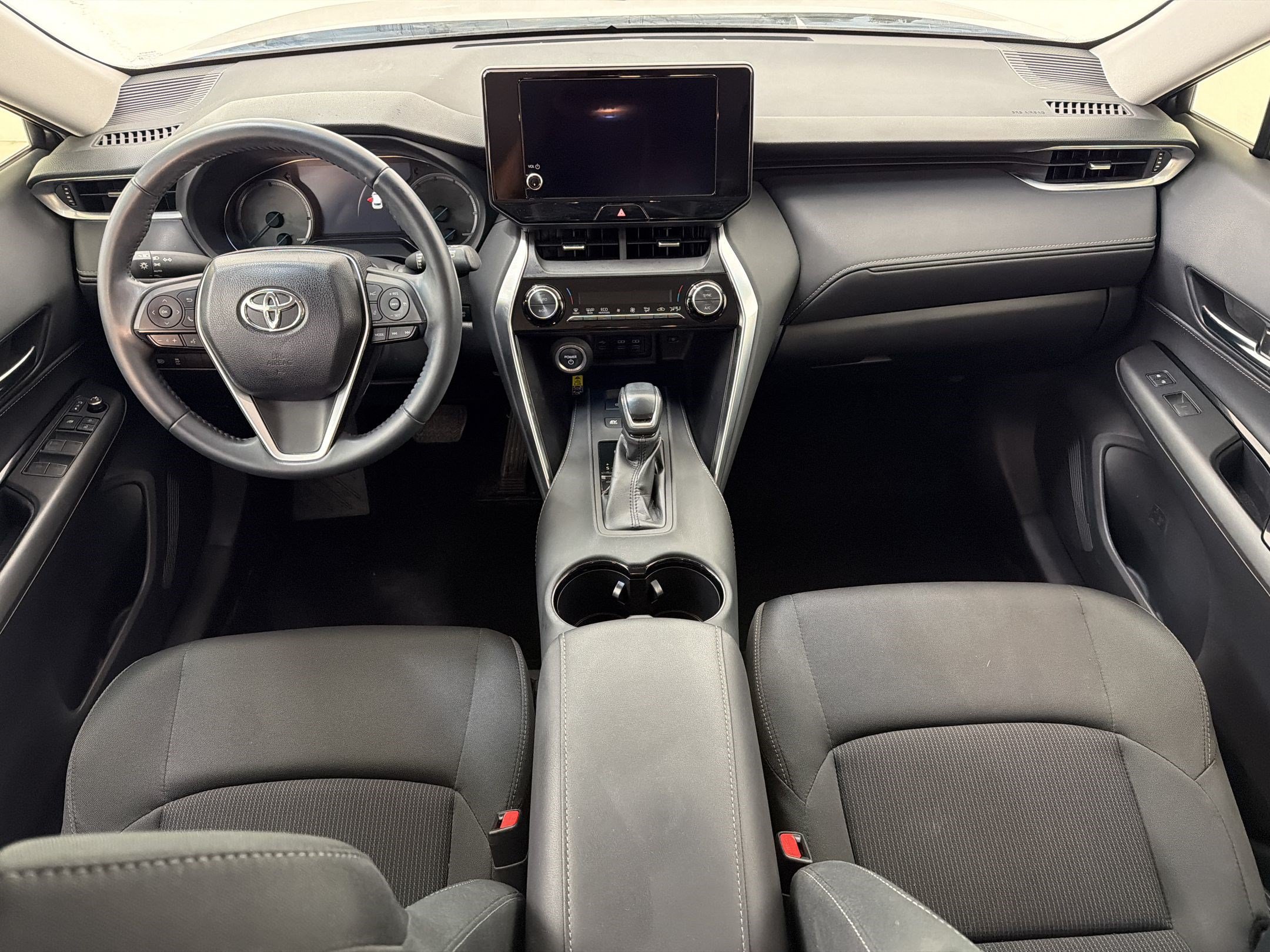 Used 2023 Toyota Venza LE AWD/4WD image 16