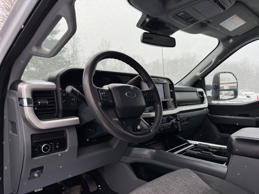 Used 2023 Ford F350 XLT image 14