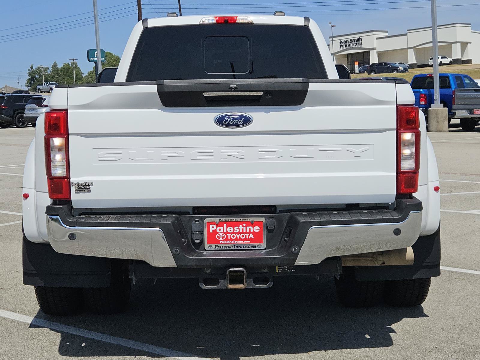 Used 2022 Ford F350 Lariat w/ Lariat Ultimate Package AWD/4WD image 5