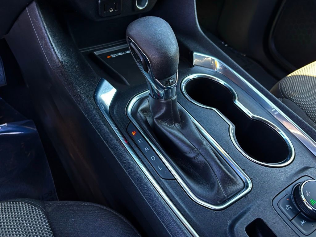 Used 2023 Chevrolet Traverse LT image 20