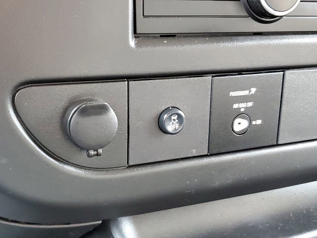 Used 2015 Chevrolet Express 2500 w/ Express Access Plus Package image 18