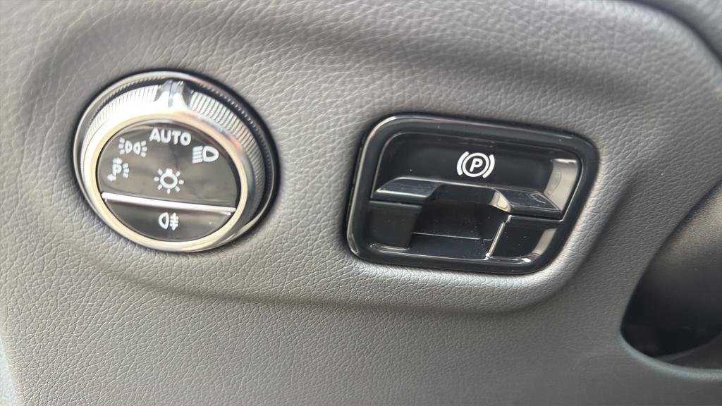 Used 2025 Mercedes-Benz EQE 350+ 4MATIC SUV image 24