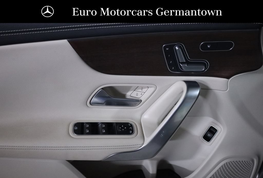 Used 2023 Mercedes-Benz CLA 250 4MATIC image 22