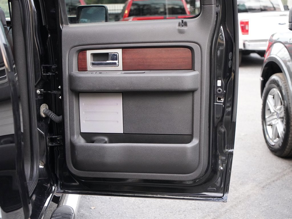 Used 2013 Ford F150 King Ranch w/ King Ranch Luxury Pkg image 42