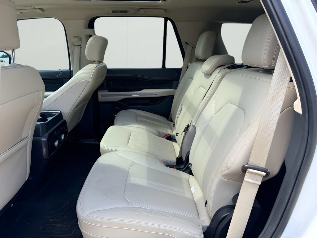 Used 2022 Ford Expedition Platinum AWD/4WD image 11