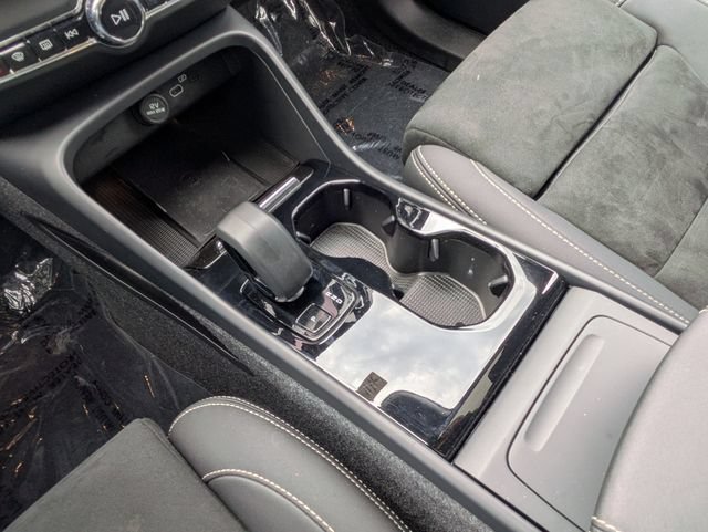 Certified 2023 Volvo C40 P8 Recharge Ultimate AWD/4WD image 24