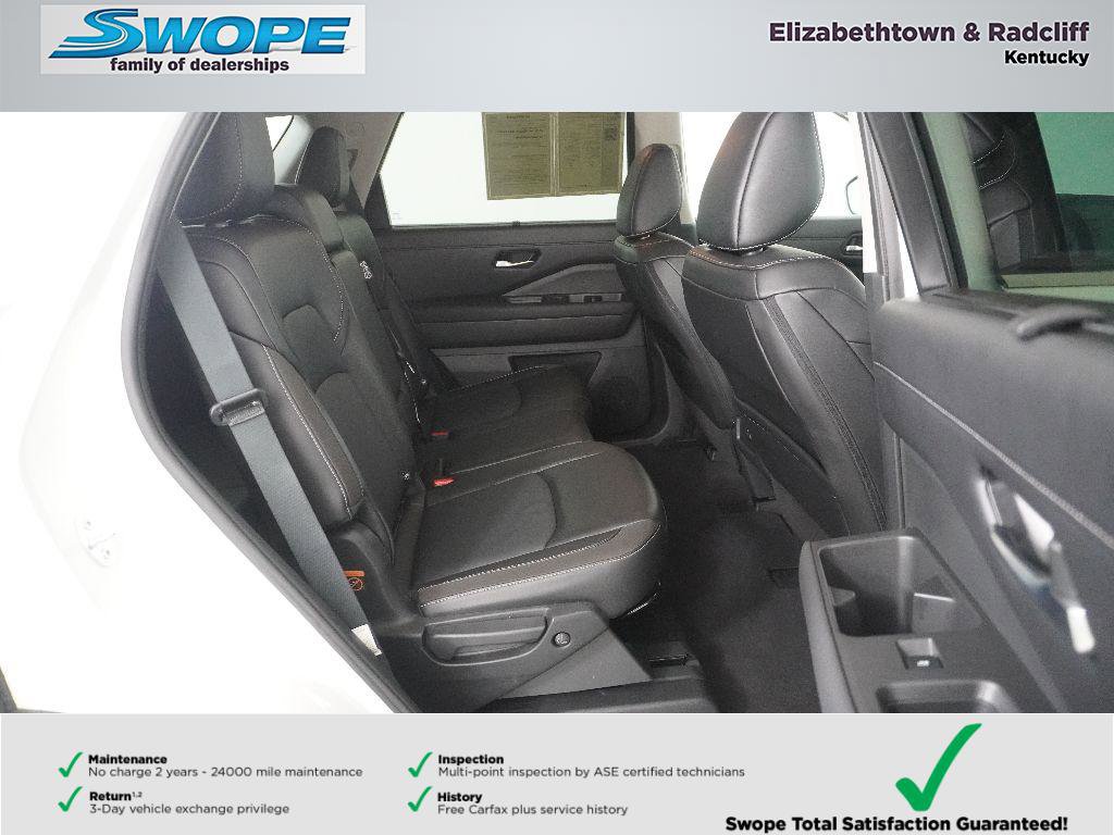Certified 2024 Nissan Pathfinder SL image 11