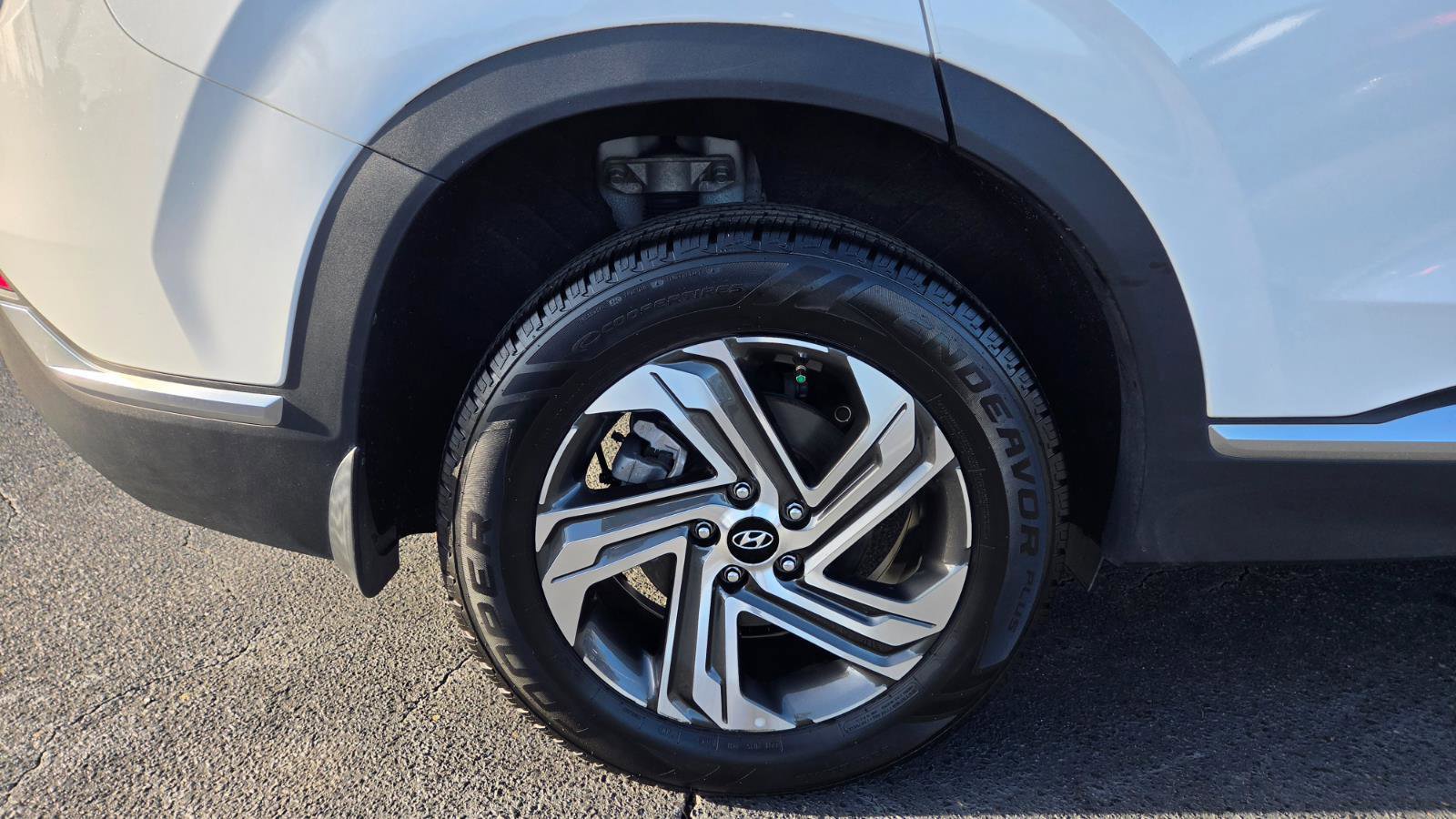 Used 2023 Hyundai Santa Fe SEL w/ Premium Package image 15