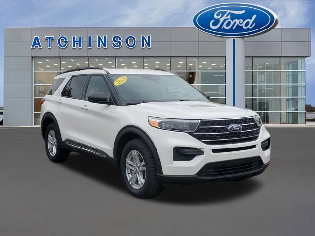 Certified 2023 Ford Explorer XLT image 2