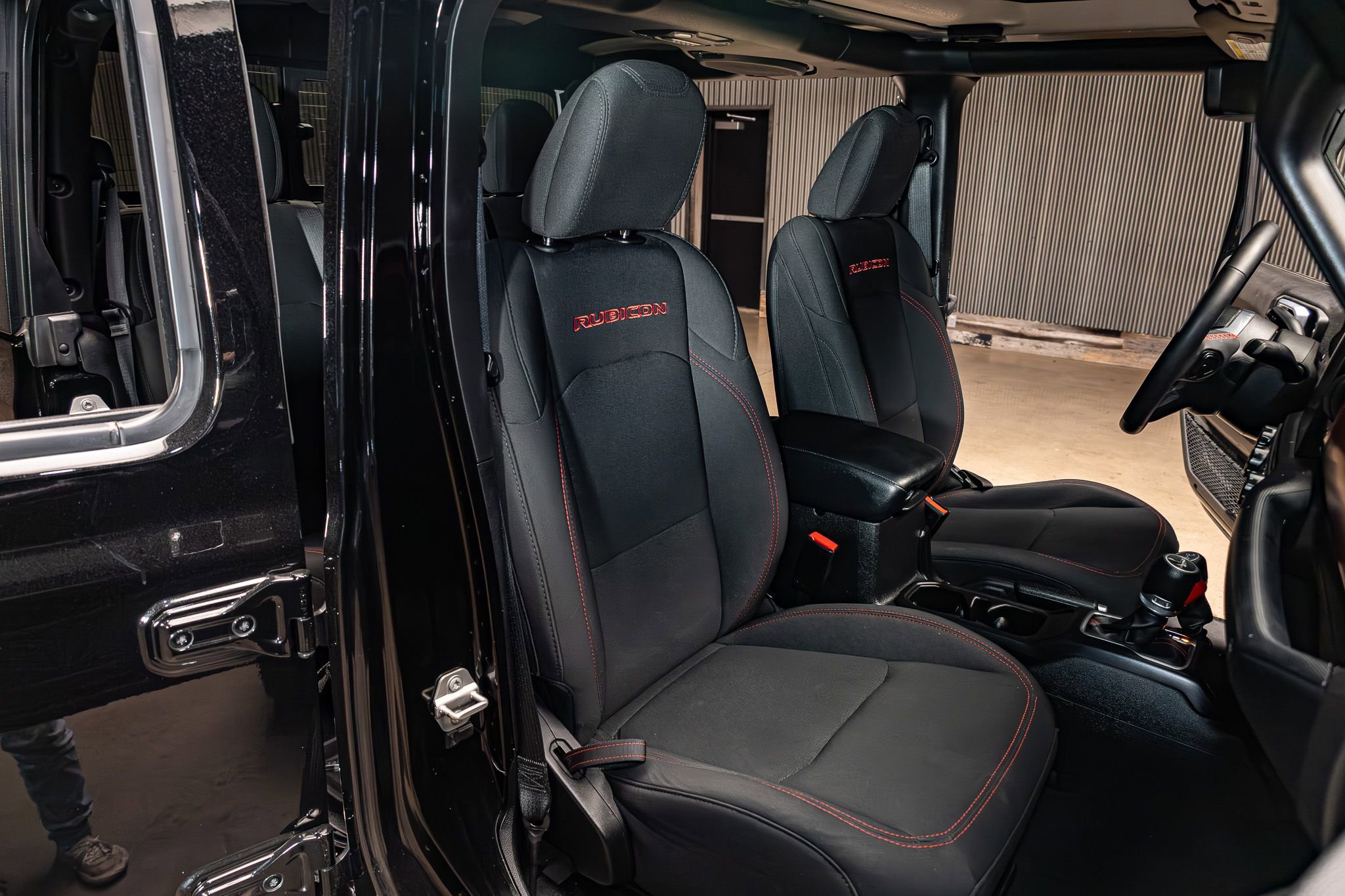 Used 2023 Jeep Gladiator Rubicon w/ LED Lighting Group AWD/4WD image 23