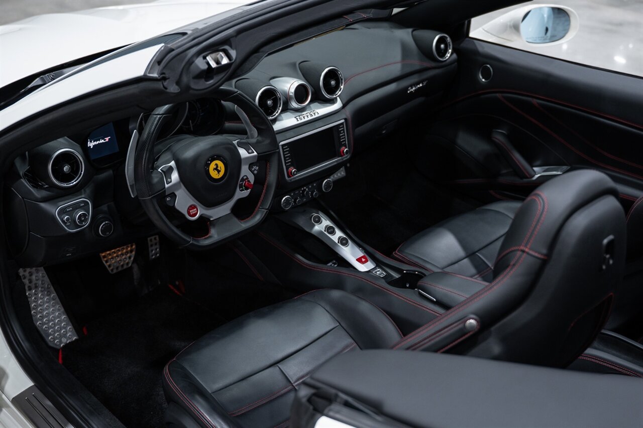 Used 2016 Ferrari California T RWD image 48