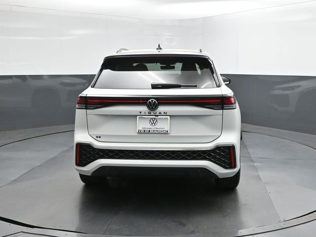 New 2026 Volkswagen Tiguan SE R-Line image 8