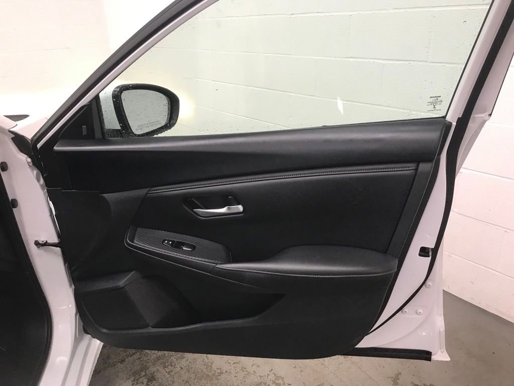 Used 2023 Nissan Sentra SV image 31