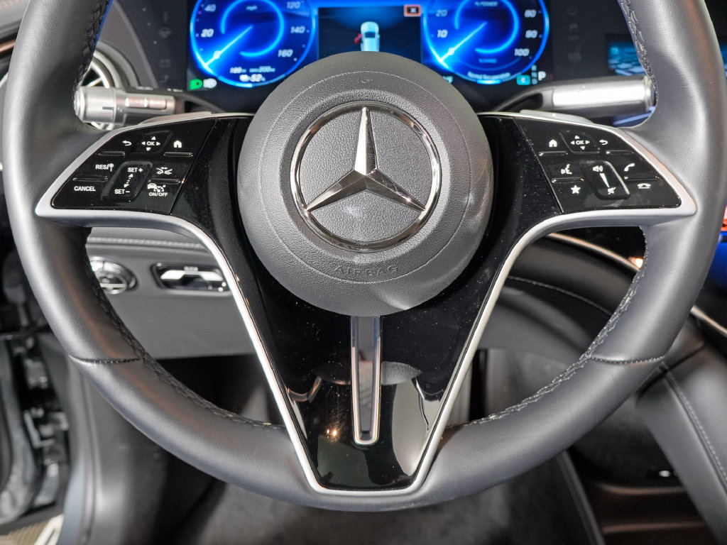 Certified 2025 Mercedes-Benz EQS 580 4MATIC SUV image 21