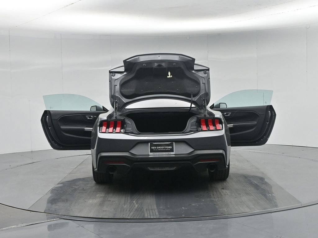Used 2024 Ford Mustang GT Premium image 32