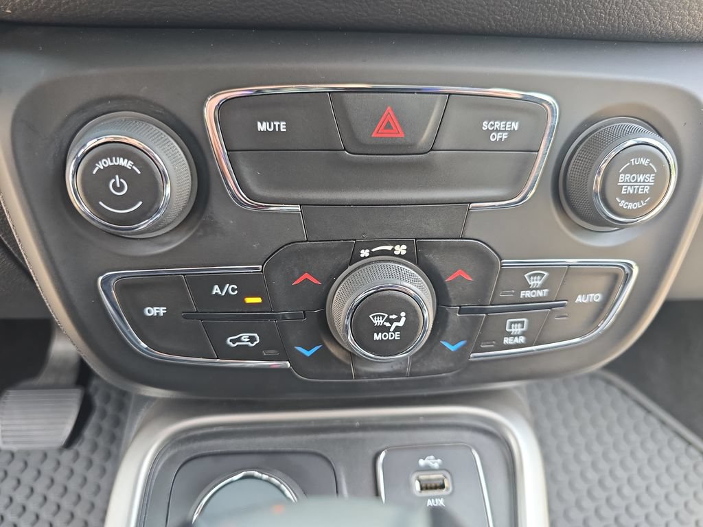 Used 2018 Jeep Compass Latitude w/ Popular Equipment Group AWD/4WD image 20