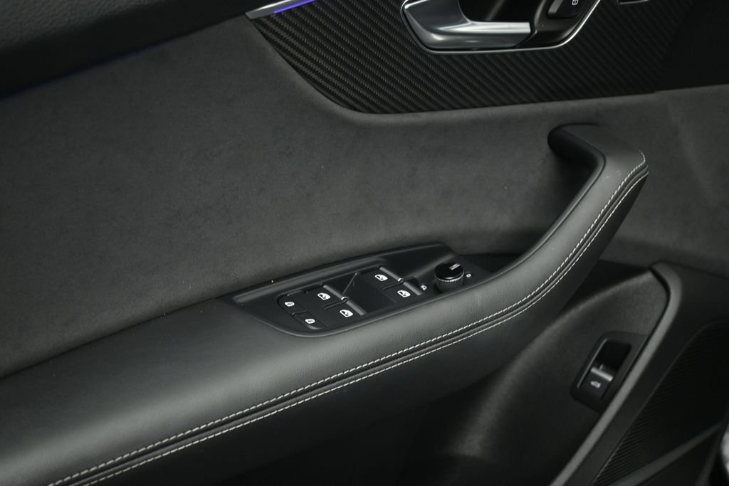 Used 2025 Audi SQ8 Premium Plus AWD/4WD image 7