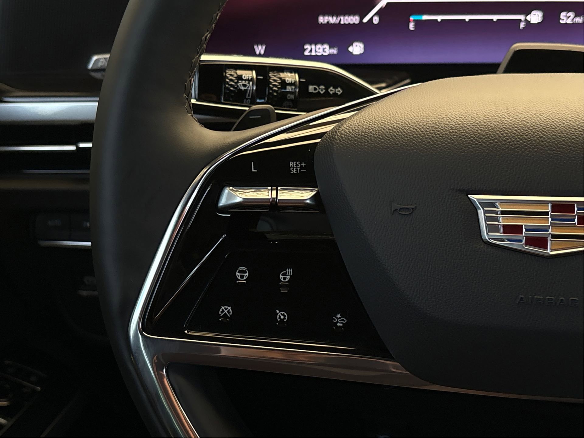 Used 2026 Cadillac Escalade Sport w/ LPO, ONYX Package image 31