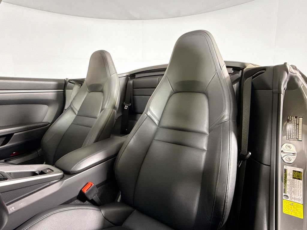 Certified 2023 Porsche 911 Carrera RWD image 5