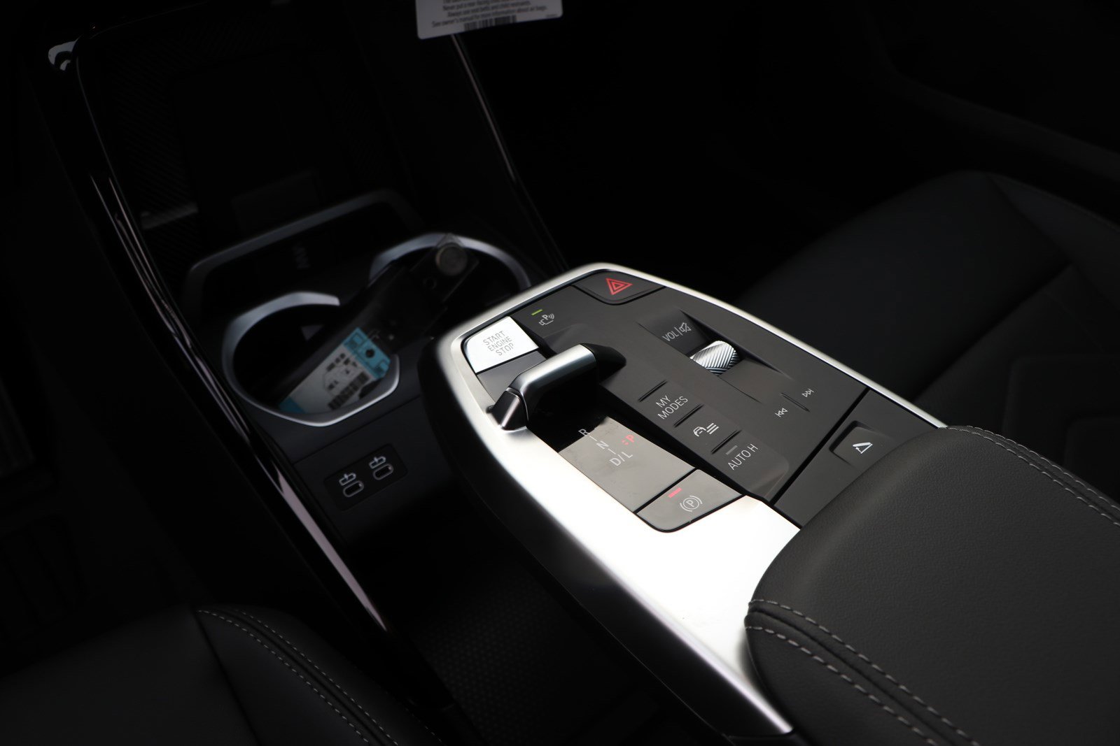 Certified 2025 BMW X1 xDrive28i w/ Technology Package image 24