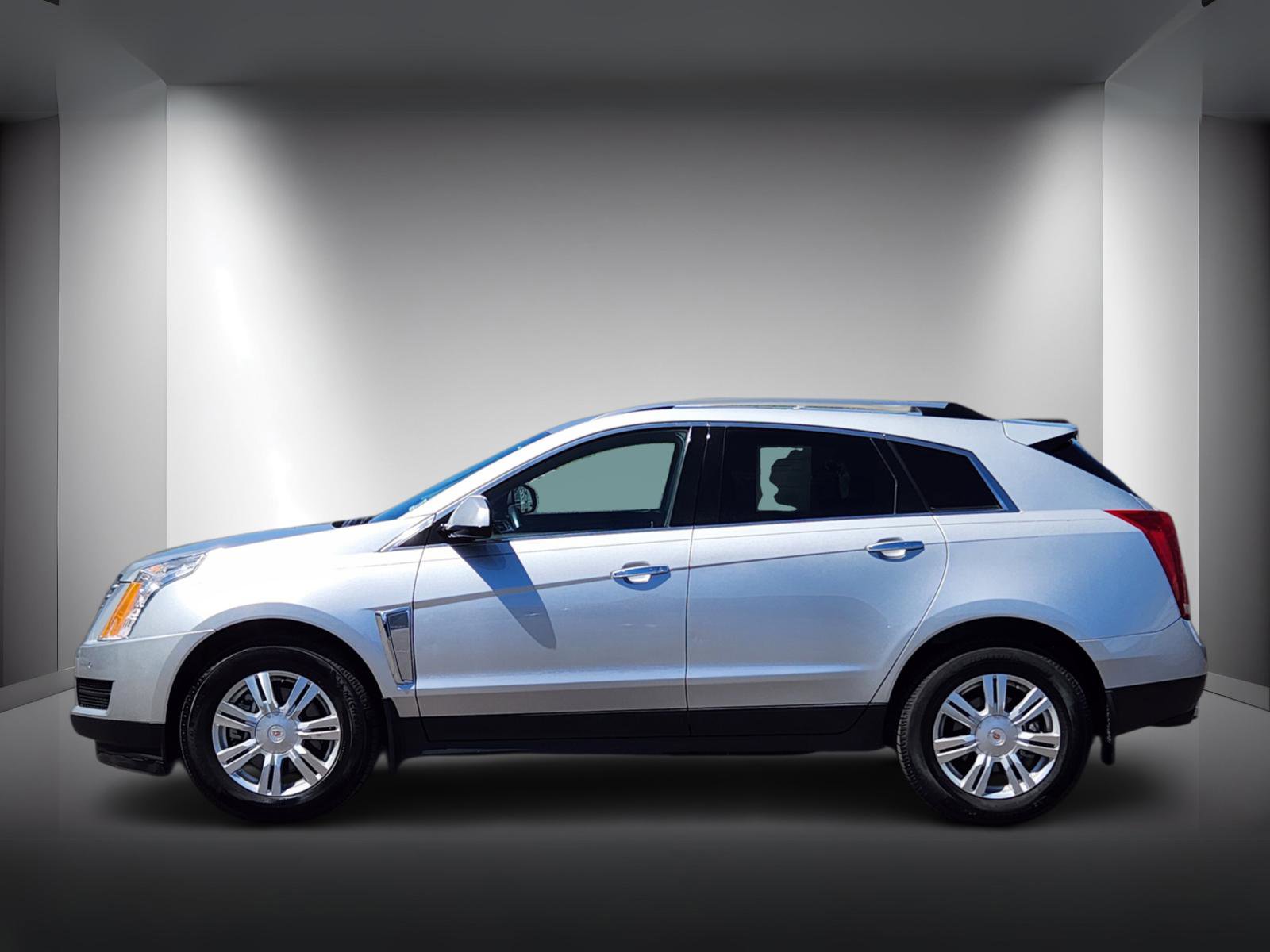 Used 2015 Cadillac SRX Luxury w/ Driver Awareness Package AWD/4WD image 2