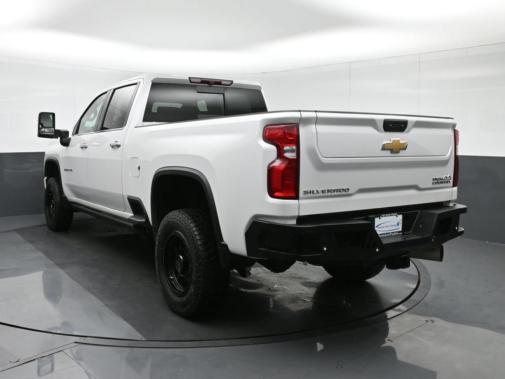 Used 2022 Chevrolet Silverado 2500 High Country w/ Safety Package II AWD/4WD image 5