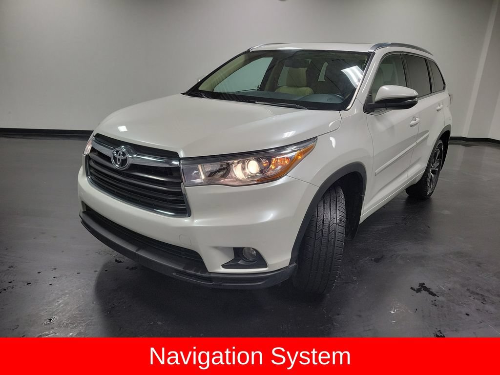 Used 2016 Toyota Highlander XLE AWD/4WD image 4