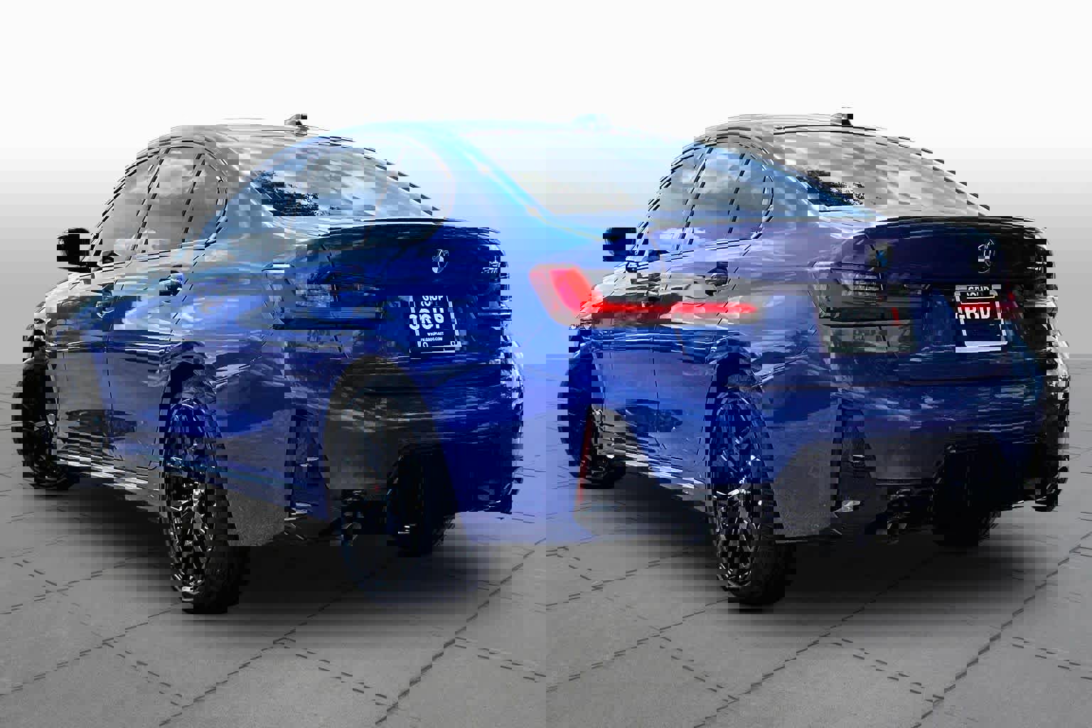 Certified 2025 BMW 330i Sedan w/ M Sport Package RWD image 11