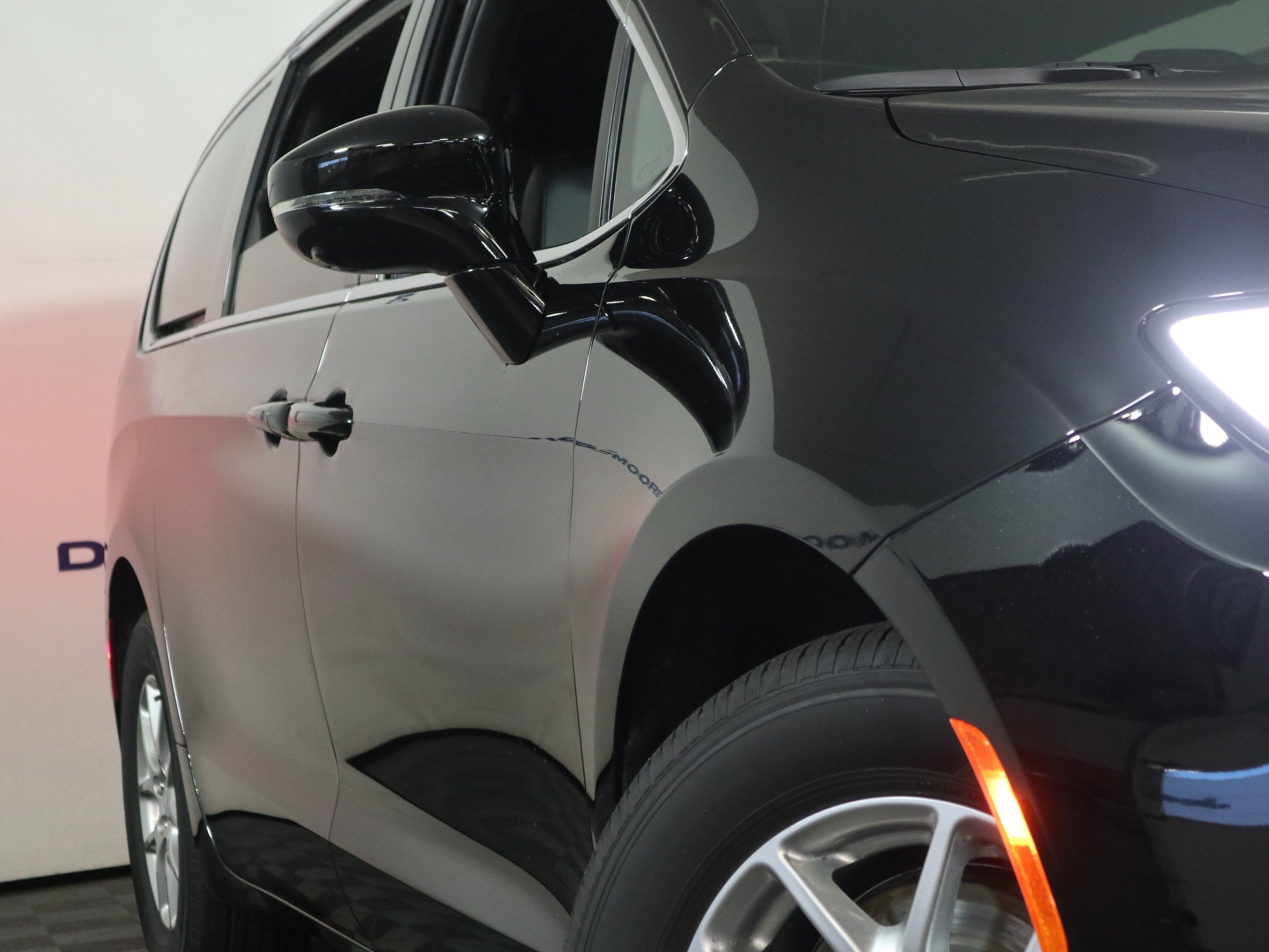 New 2026 Chrysler Pacifica Select image 3