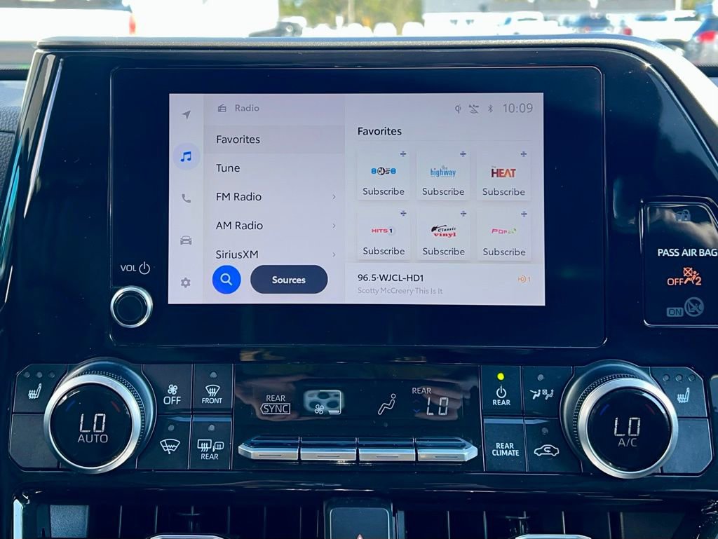 Used 2024 Toyota Highlander XLE image 31