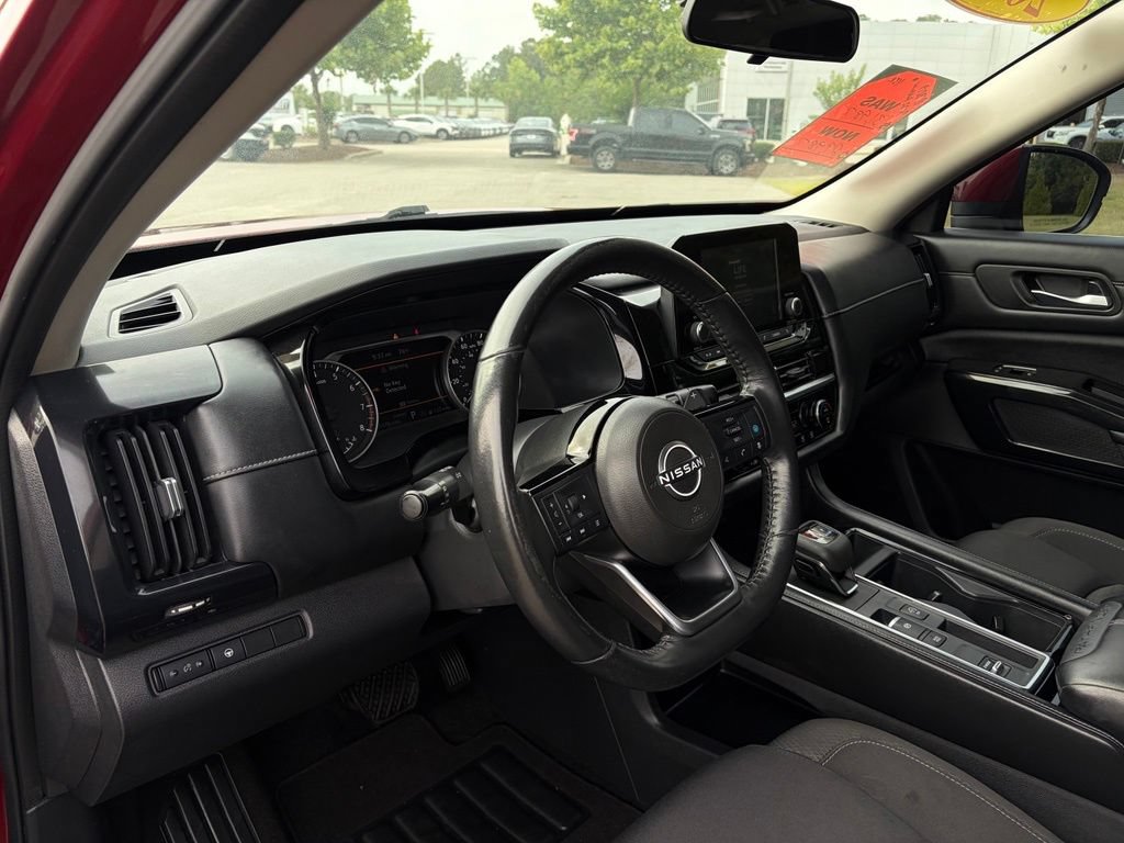 Certified 2022 Nissan Pathfinder SV FWD image 15