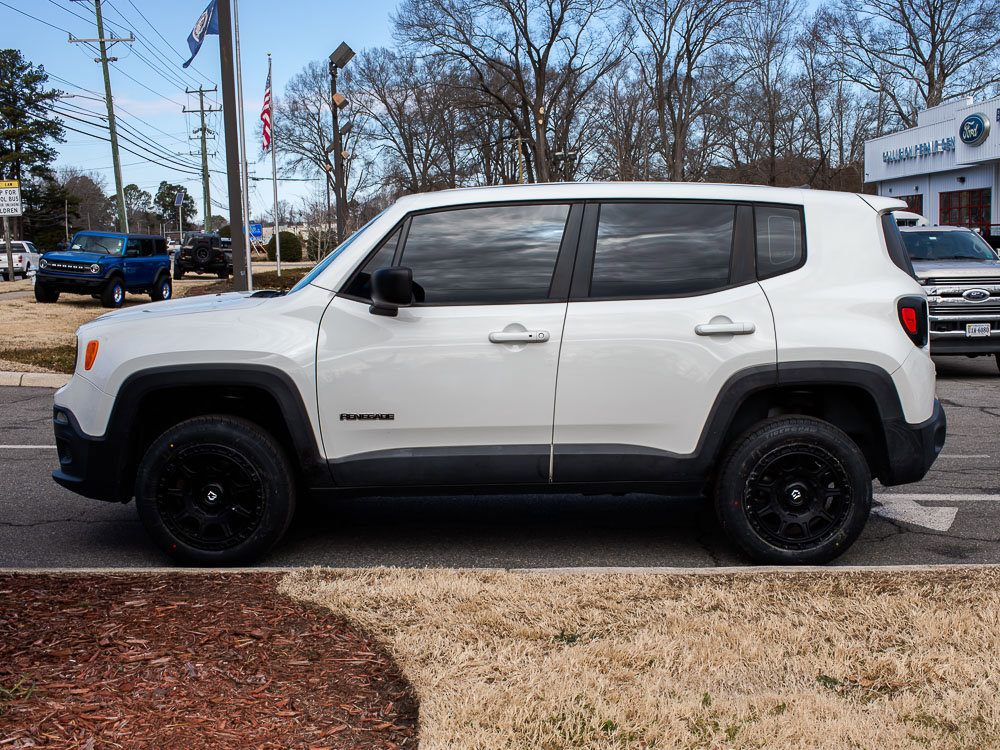 Used 2017 Jeep Renegade Sport w/ Power & Air Group image 3