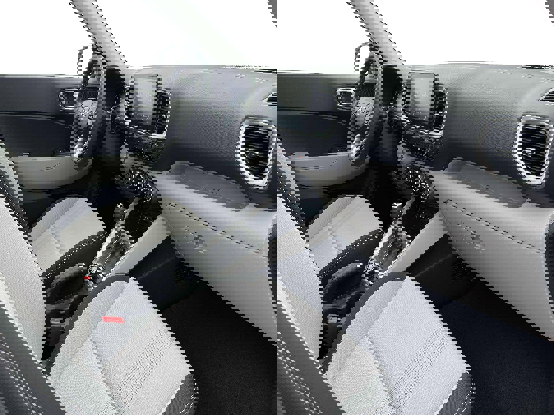 New 2025 Hyundai Venue SEL image 15