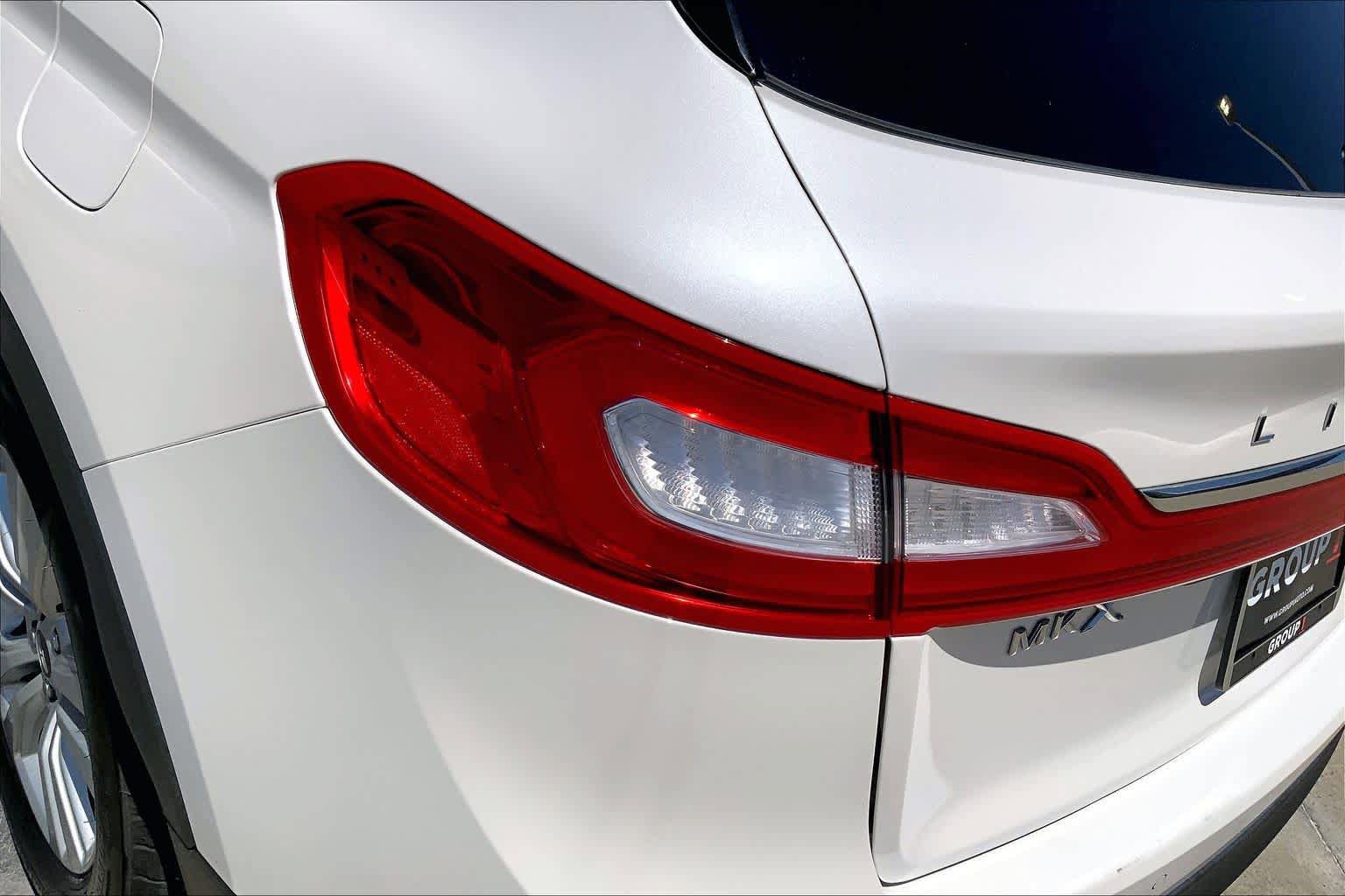 Used 2017 Lincoln MKX Premiere FWD image 28