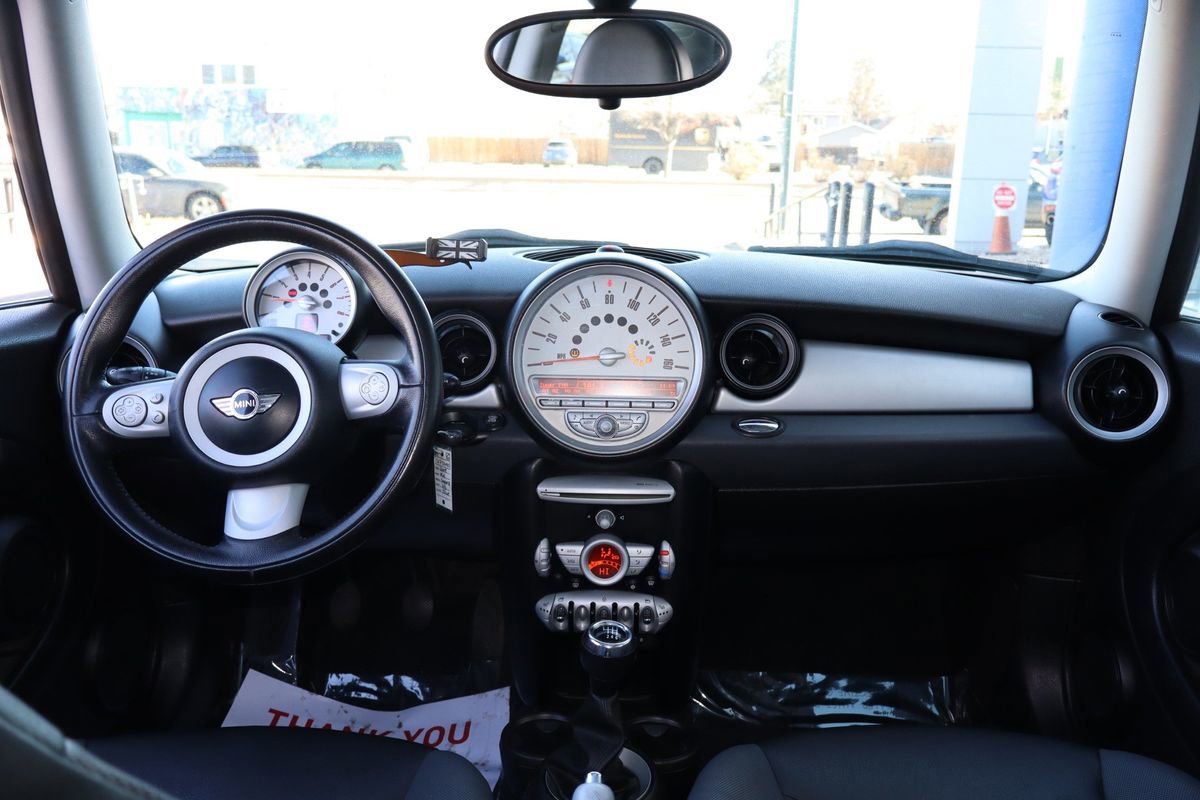 Used 2009 MINI Cooper Hardtop w/ Premium Pkg image 10