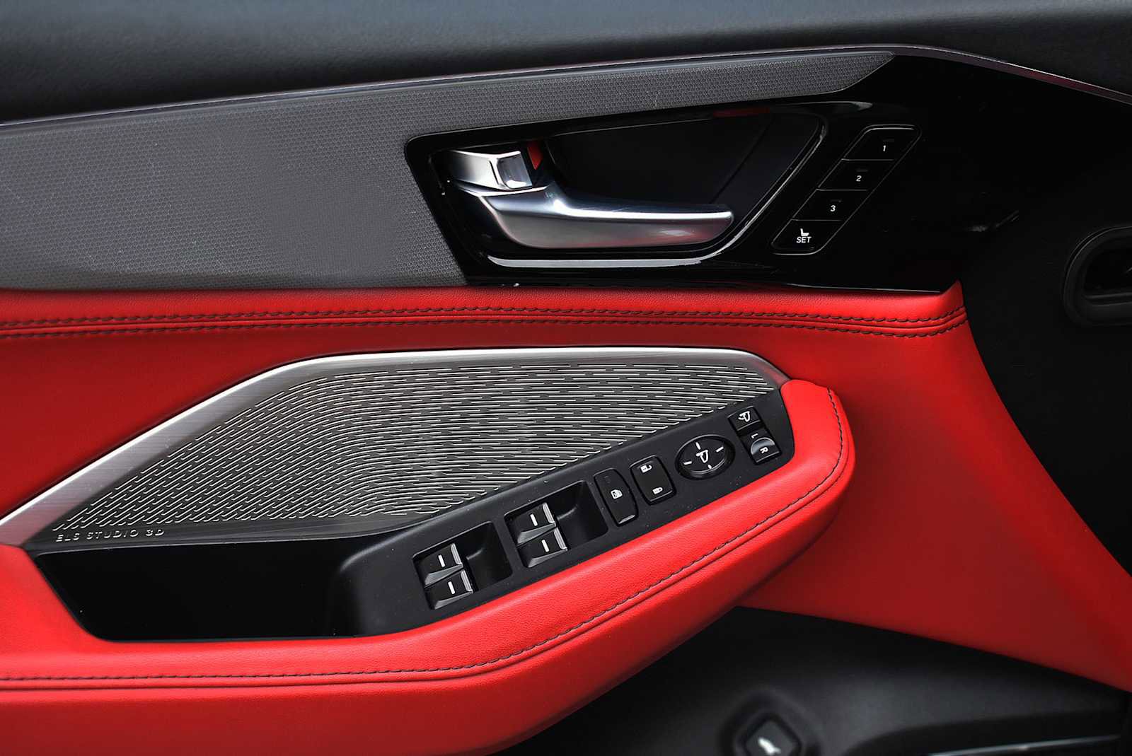 Used 2022 Acura MDX A-Spec image 32